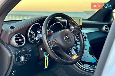 Позашляховик / Кросовер Mercedes-Benz GLC-Class 2017 в 