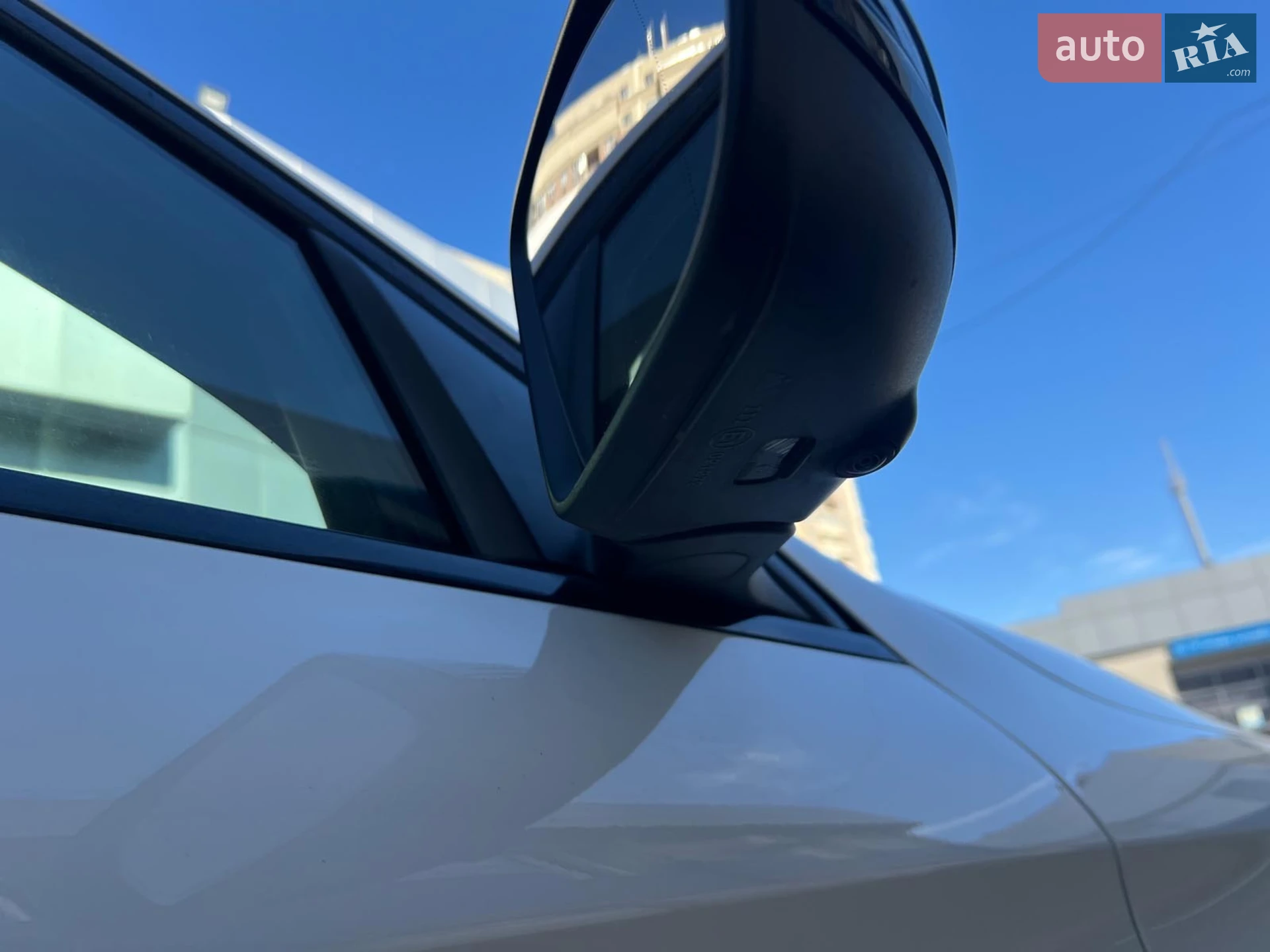 2020 Mercedes-Benz GLC - мініатюра 41