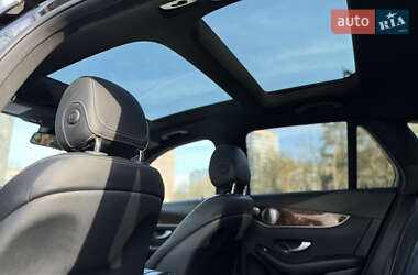 Внедорожник / Кроссовер Mercedes-Benz GLC-Class 2016 в 