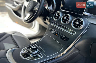 Внедорожник / Кроссовер Mercedes-Benz GLC-Class 2017 в 