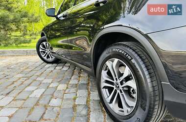 Внедорожник / Кроссовер Mercedes-Benz GLC-Class 2018 в 