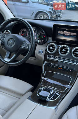 Позашляховик / Кросовер Mercedes-Benz GLC-Class 2016 в 