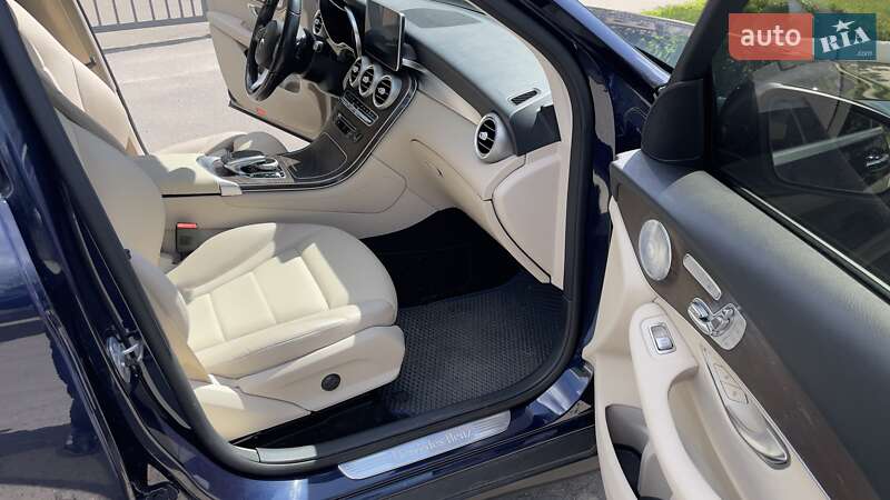 Позашляховик / Кросовер Mercedes-Benz GLC-Class 2016 в Харкові