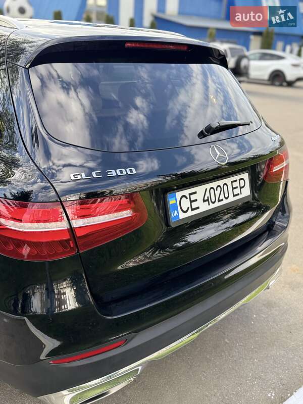 Позашляховик / Кросовер Mercedes-Benz GLC-Class 2018 в Чернівцях