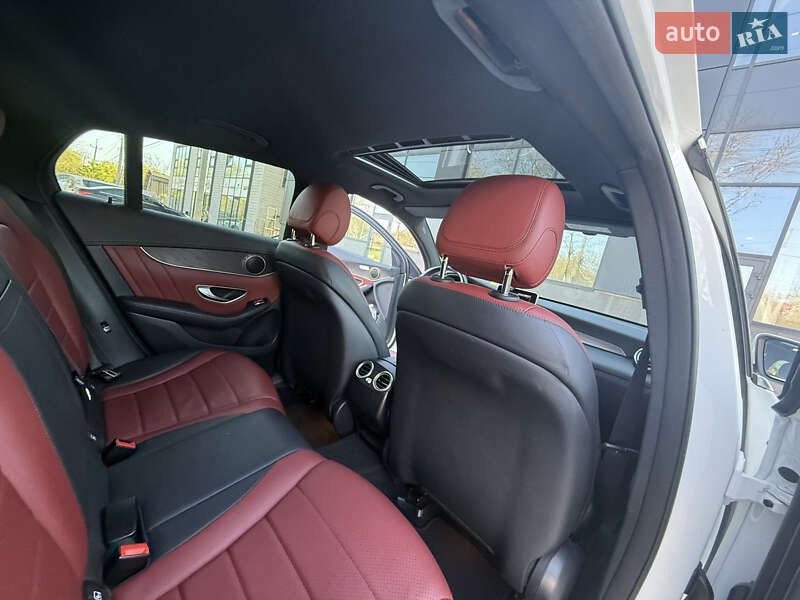 Внедорожник / Кроссовер Mercedes-Benz GLC-Class 2017 в Одессе фото 10 Внедорожник / Кроссовер Mercedes-Benz GLC-Class 2017 в Одессе