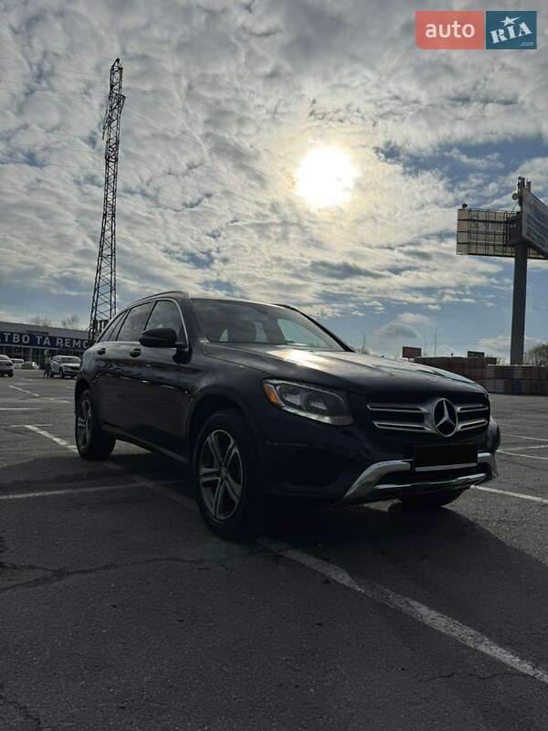 Позашляховик / Кросовер Mercedes-Benz GLC-Class 2015 в Києві