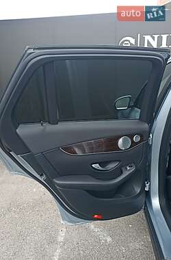 Внедорожник / Кроссовер Mercedes-Benz GLC-Class 2017 в 