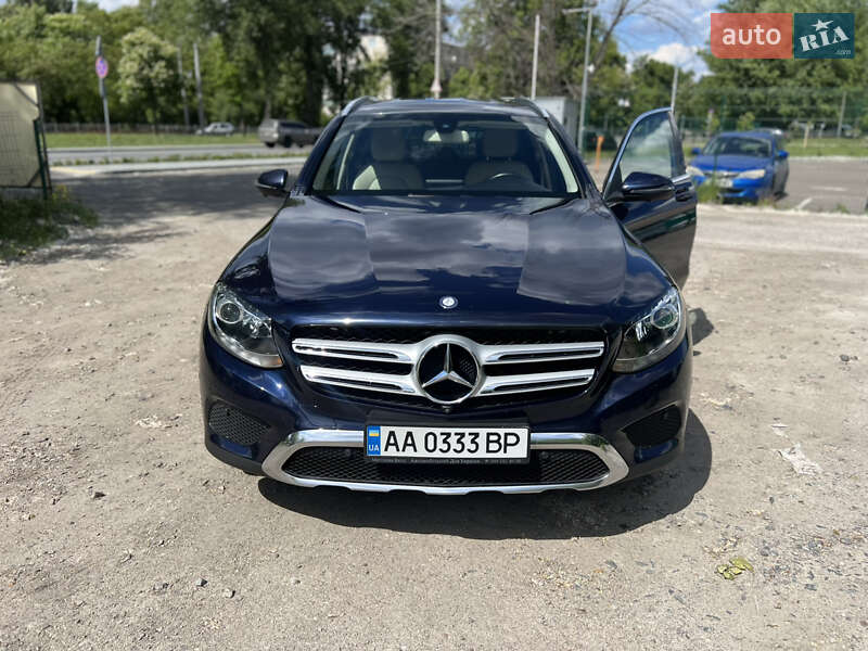 Позашляховик / Кросовер Mercedes-Benz GLC-Class 2016 в 