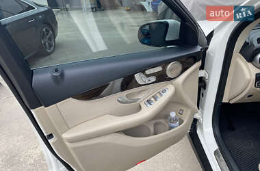 Позашляховик / Кросовер Mercedes-Benz GLC-Class 2015 в 