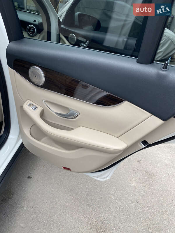 Позашляховик / Кросовер Mercedes-Benz GLC-Class 2015 в Києві фото 16 Позашляховик / Кросовер Mercedes-Benz GLC-Class 2015 в Києві