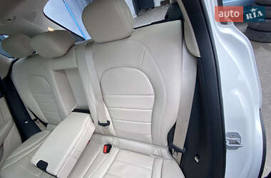 Позашляховик / Кросовер Mercedes-Benz GLC-Class 2015 в 