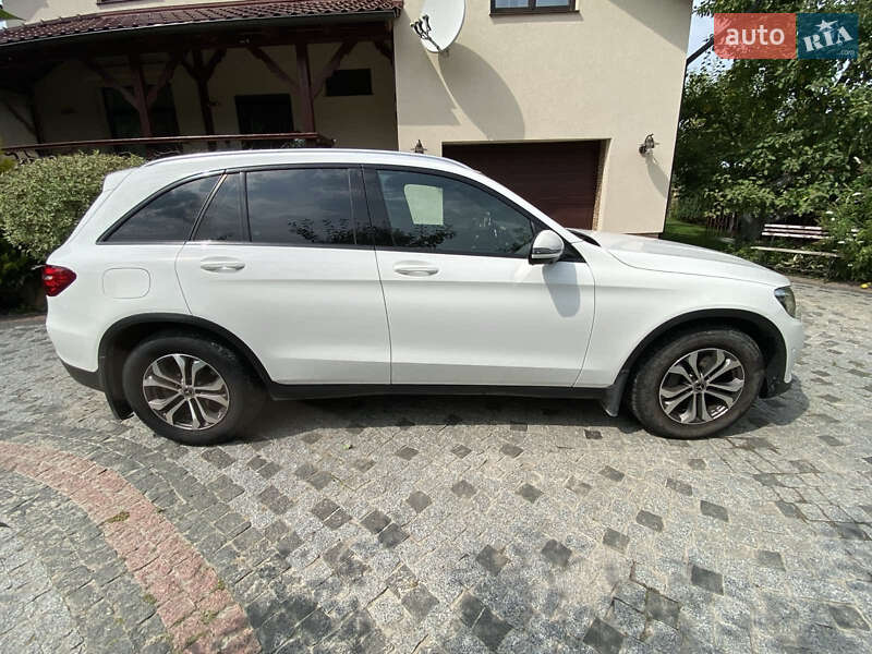 Внедорожник / Кроссовер Mercedes-Benz GLC-Class 2019 в Львове фото 3 Внедорожник / Кроссовер Mercedes-Benz GLC-Class 2019 в Львове
