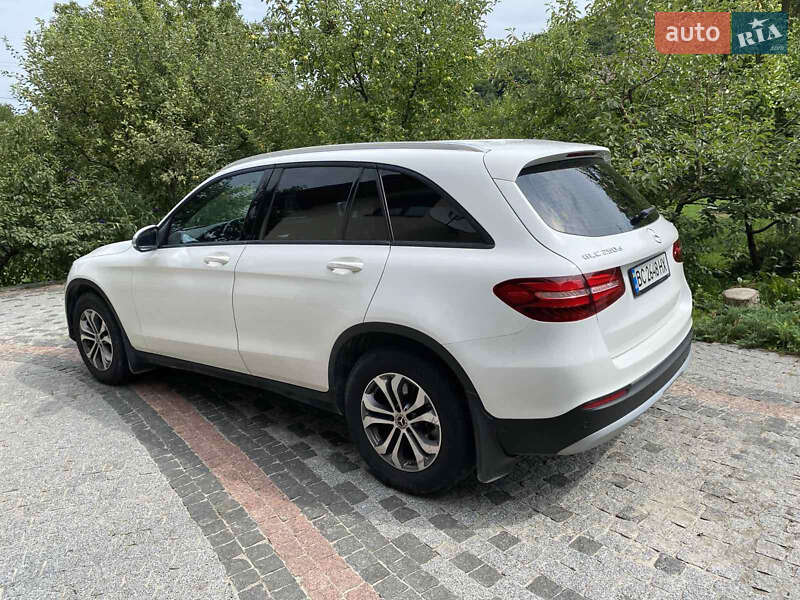 Внедорожник / Кроссовер Mercedes-Benz GLC-Class 2019 в Львове фото 7 Внедорожник / Кроссовер Mercedes-Benz GLC-Class 2019 в Львове