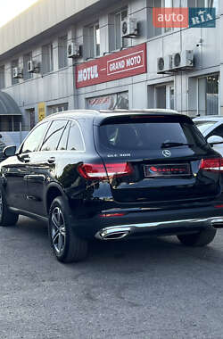 Внедорожник / Кроссовер Mercedes-Benz GLC-Class 2016 в 