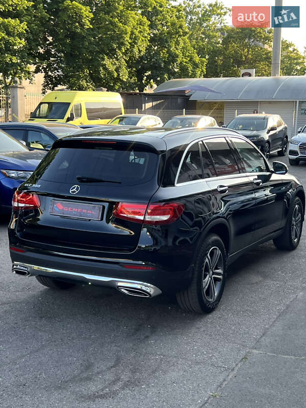 Внедорожник / Кроссовер Mercedes-Benz GLC-Class 2016 в Одессе
