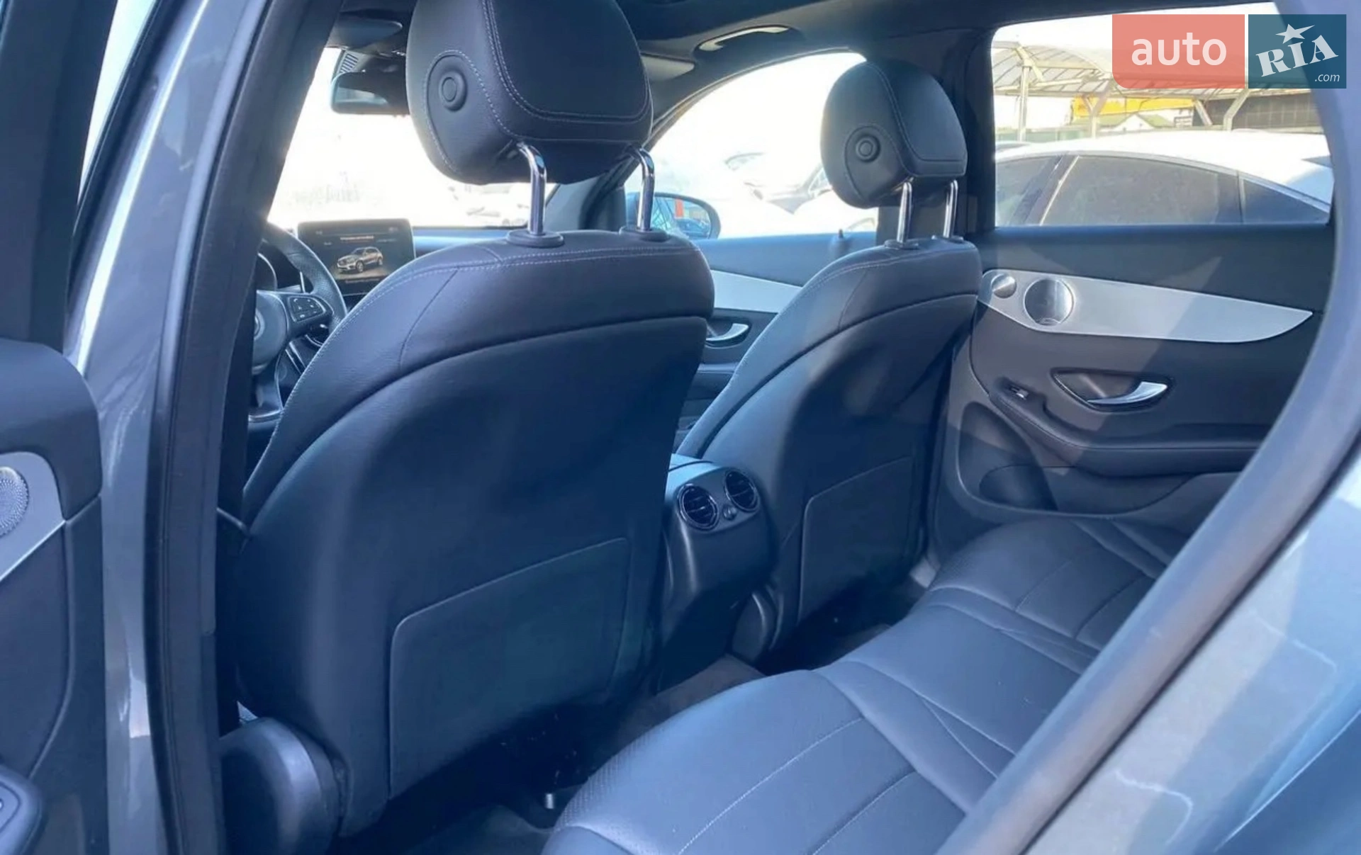 2019 Mercedes-Benz GLC - мініатюра 34