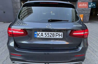 Позашляховик / Кросовер Mercedes-Benz GLC-Class 2016 в 