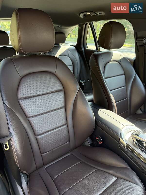 Позашляховик / Кросовер Mercedes-Benz GLC-Class 2017 в Києві