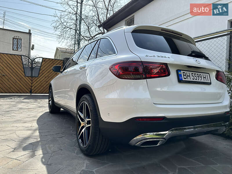 Внедорожник / Кроссовер Mercedes-Benz GLC-Class 2022 в Одессе фото 3 Внедорожник / Кроссовер Mercedes-Benz GLC-Class 2022 в Одессе