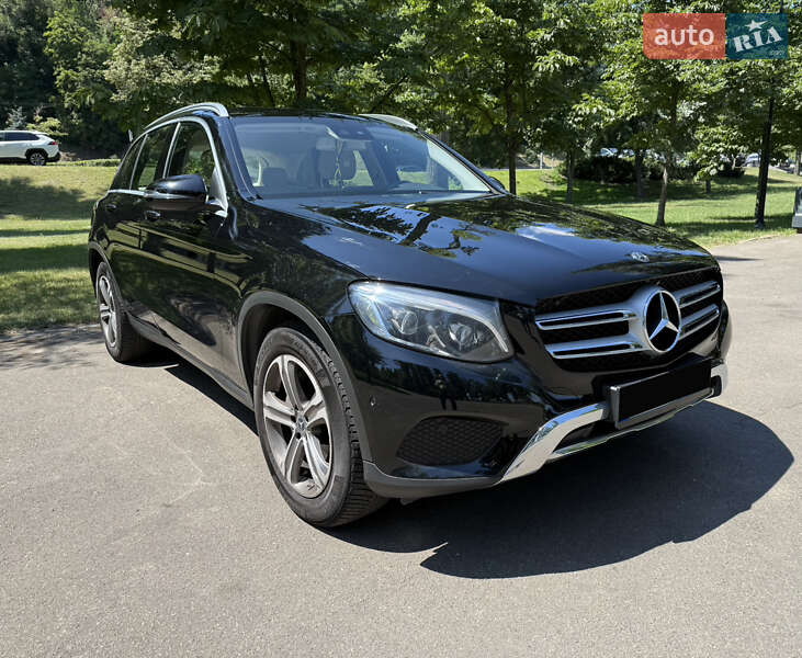 Внедорожник / Кроссовер Mercedes-Benz GLC-Class 2017 в 