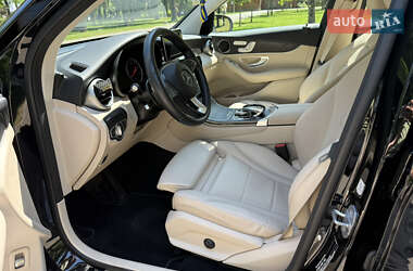 Внедорожник / Кроссовер Mercedes-Benz GLC-Class 2017 в 
