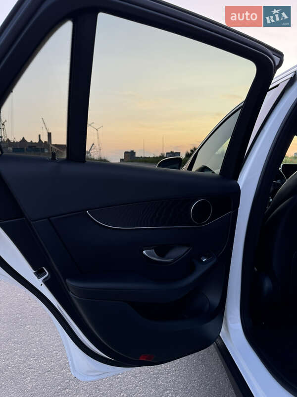Позашляховик / Кросовер Mercedes-Benz GLC-Class 2019 в Рівному