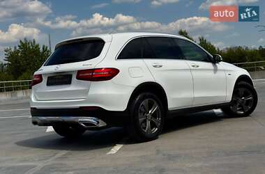 Внедорожник / Кроссовер Mercedes-Benz GLC-Class 2017 в 