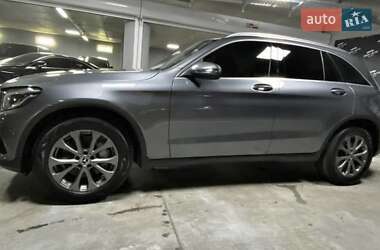 Внедорожник / Кроссовер Mercedes-Benz GLC-Class 2017 в 