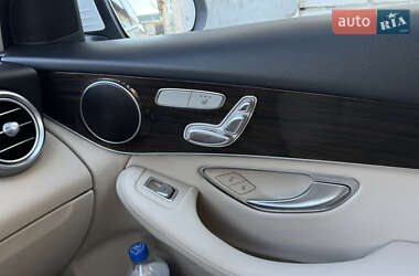 Внедорожник / Кроссовер Mercedes-Benz GLC-Class 2016 в 