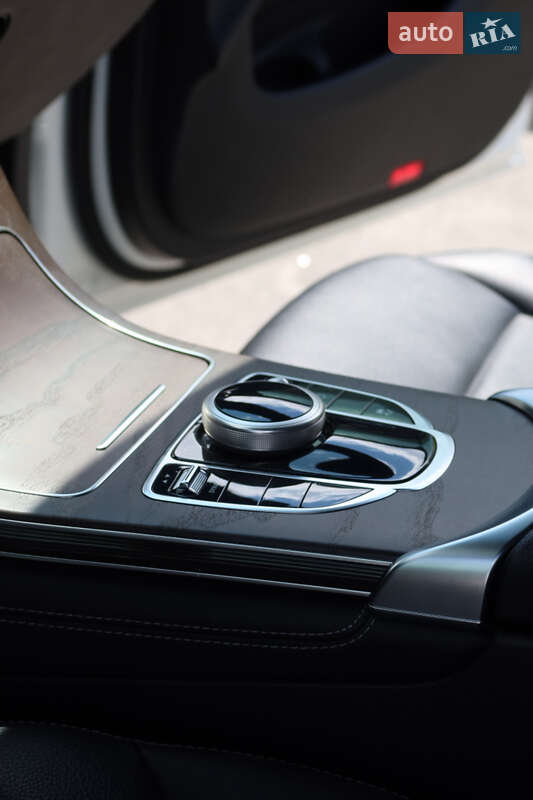 Внедорожник / Кроссовер Mercedes-Benz GLC-Class 2019 в Киеве