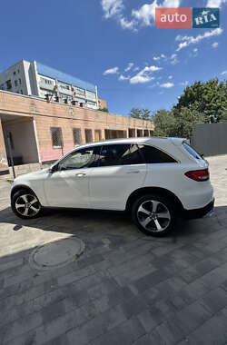 Внедорожник / Кроссовер Mercedes-Benz GLC-Class 2017 в 