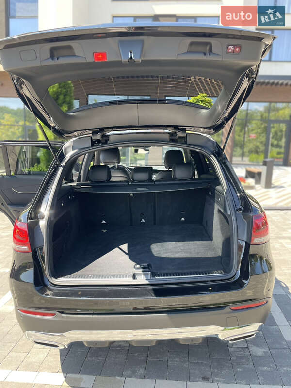 Внедорожник / Кроссовер Mercedes-Benz GLC-Class 2020 в Ужгороде