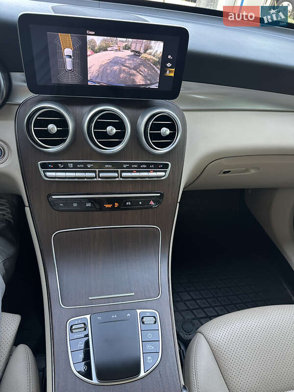 Внедорожник / Кроссовер Mercedes-Benz GLC-Class 2022 в Днепре
