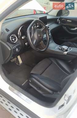 Внедорожник / Кроссовер Mercedes-Benz GLC-Class 2017 в 