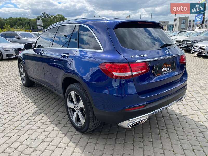 Внедорожник / Кроссовер Mercedes-Benz GLC-Class 2017 в Львове фото 5 Внедорожник / Кроссовер Mercedes-Benz GLC-Class 2017 в Львове