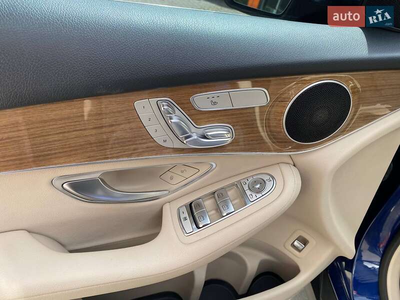 Внедорожник / Кроссовер Mercedes-Benz GLC-Class 2017 в Львове фото 12 Внедорожник / Кроссовер Mercedes-Benz GLC-Class 2017 в Львове