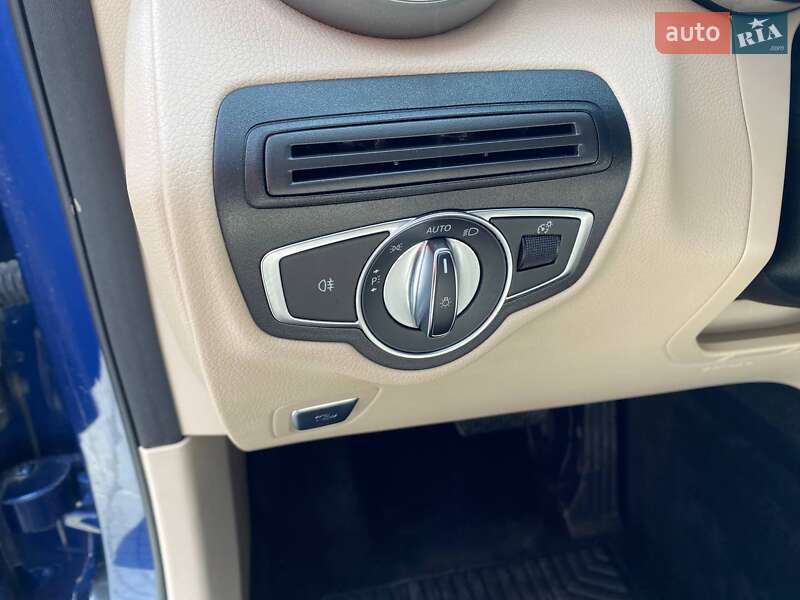 Внедорожник / Кроссовер Mercedes-Benz GLC-Class 2017 в Львове фото 13 Внедорожник / Кроссовер Mercedes-Benz GLC-Class 2017 в Львове