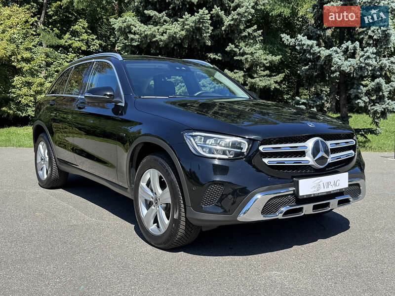 Внедорожник / Кроссовер Mercedes-Benz GLC-Class 2020 в 