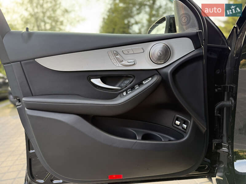 Внедорожник / Кроссовер Mercedes-Benz GLC-Class 2019 в Львове фото 27 Внедорожник / Кроссовер Mercedes-Benz GLC-Class 2019 в Львове