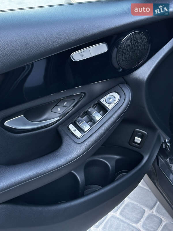 Внедорожник / Кроссовер Mercedes-Benz GLC-Class 2017 в Львове фото 6 Внедорожник / Кроссовер Mercedes-Benz GLC-Class 2017 в Львове