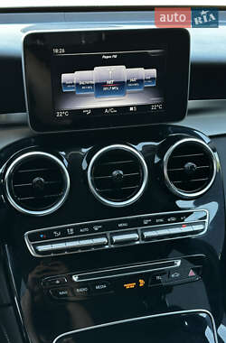 Внедорожник / Кроссовер Mercedes-Benz GLC-Class 2017 в 