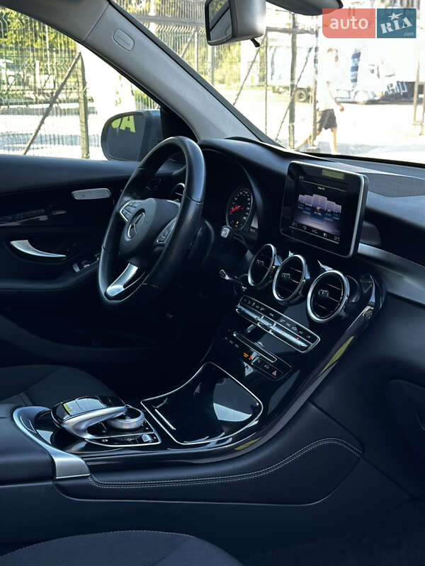 Внедорожник / Кроссовер Mercedes-Benz GLC-Class 2017 в Львове фото 16 Внедорожник / Кроссовер Mercedes-Benz GLC-Class 2017 в Львове