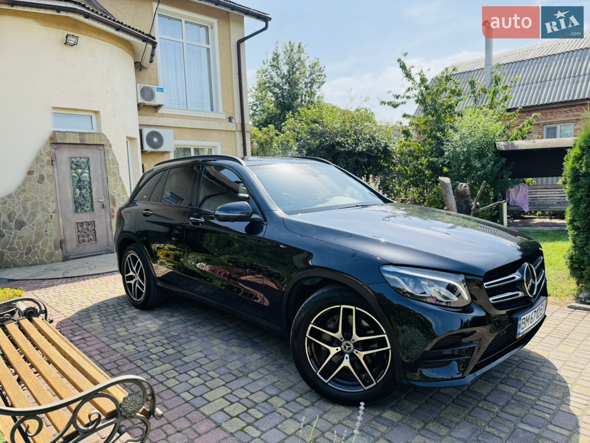 2017 Mercedes-Benz GLC - мініатюра 2
