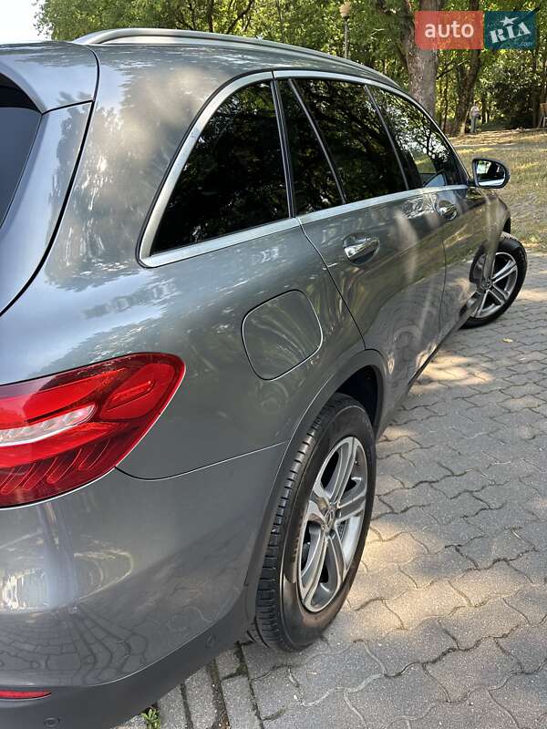 Внедорожник / Кроссовер Mercedes-Benz GLC-Class 2017 в Тернополе