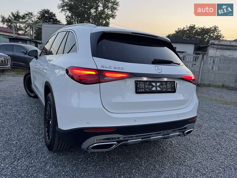 Внедорожник / Кроссовер Mercedes-Benz GLC-Class 2023 в Тернополе