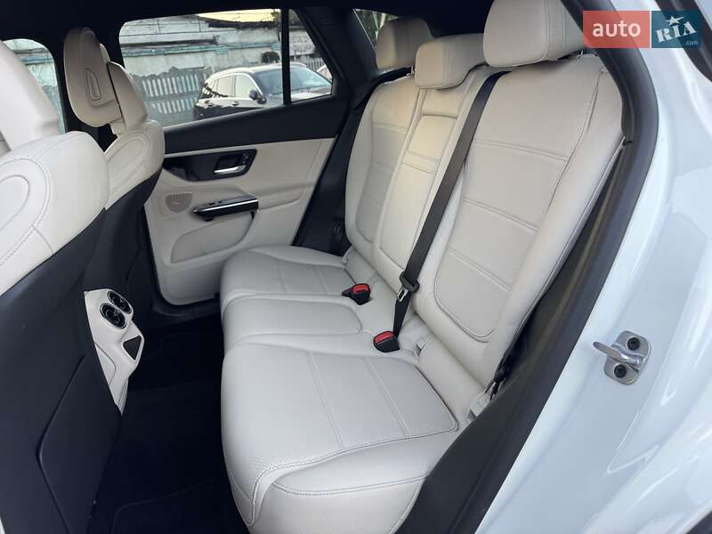 Внедорожник / Кроссовер Mercedes-Benz GLC-Class 2023 в Тернополе