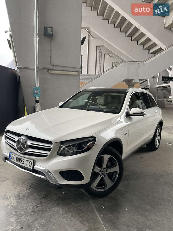 Внедорожник / Кроссовер Mercedes-Benz GLC-Class 2019 в Львове фото 4 Внедорожник / Кроссовер Mercedes-Benz GLC-Class 2019 в Львове