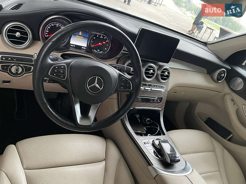 Внедорожник / Кроссовер Mercedes-Benz GLC-Class 2019 в Львове фото 6 Внедорожник / Кроссовер Mercedes-Benz GLC-Class 2019 в Львове