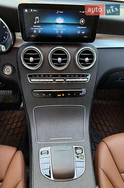 Внедорожник / Кроссовер Mercedes-Benz GLC-Class 2021 в 