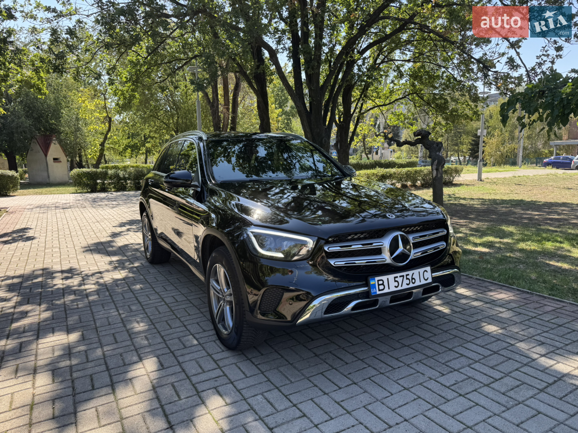 2021 Mercedes-Benz GLC - мініатюра 2